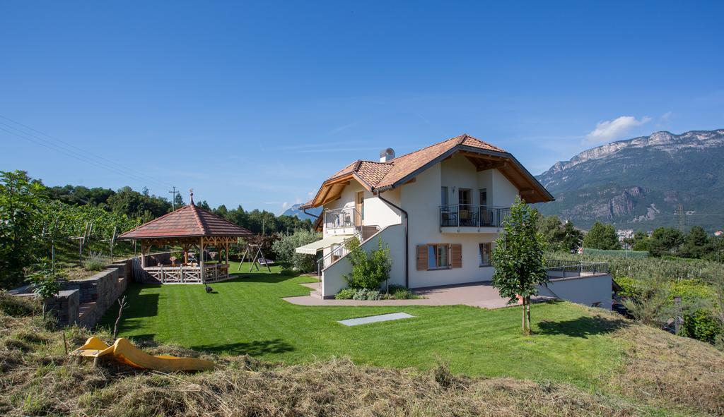 Lavendelhof Apartman Appiano Sulla Strada Del Vino Kültér fotó